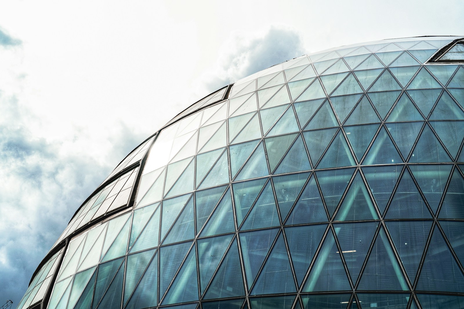 Modern UK commercial office building exterior, illustrating energy-efficient property management